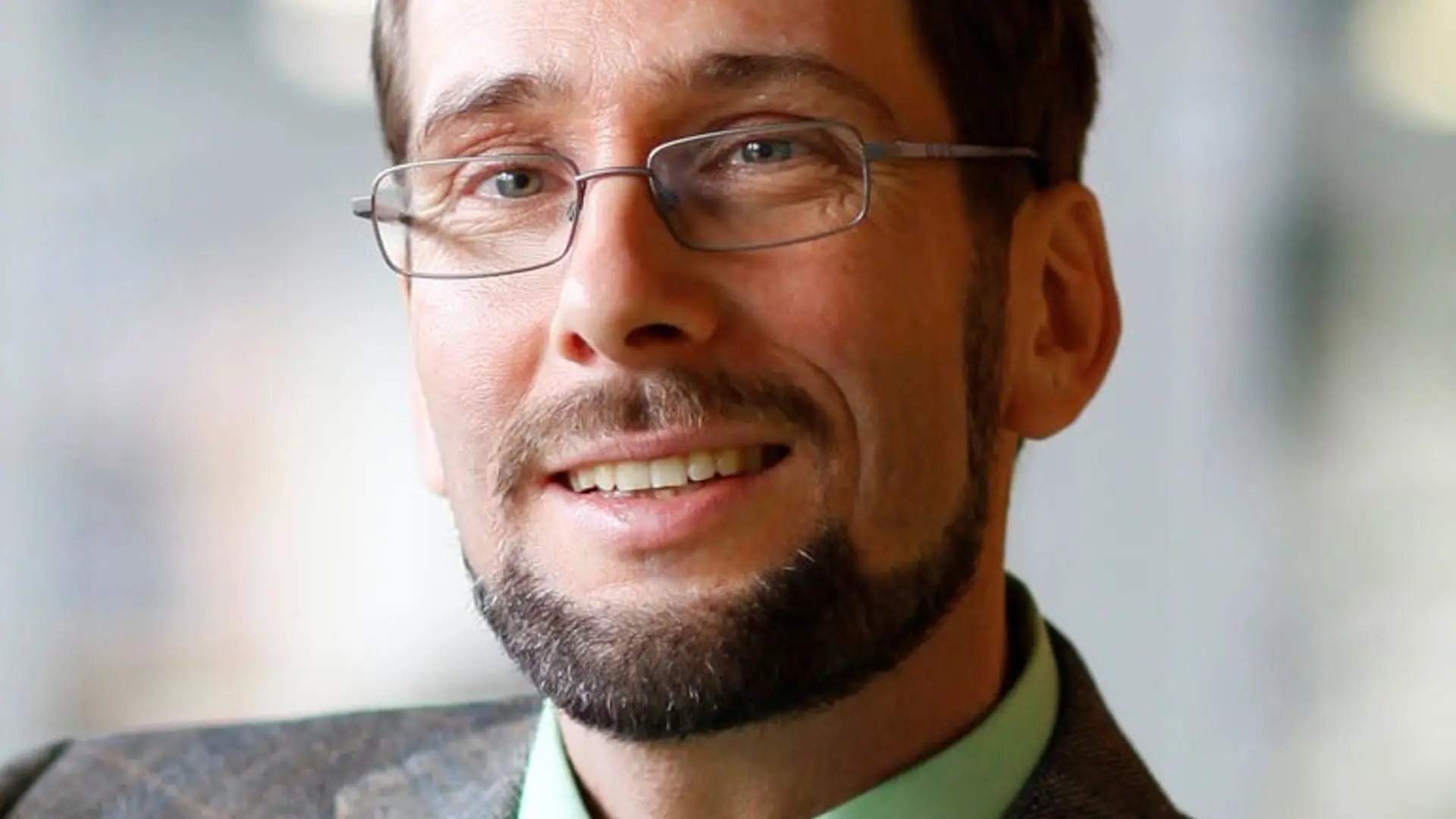 Referent Prof. Dr. Volker Quaschning: Ingenieurwissenschaftler, Professor, Experte zur Energiewende, Klima- und Umweltschutz sowie Nachhaltigkeit, Autor, Podcaster, Youtuber.