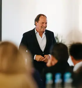 Bert Martin Ohnemüller - 



High Performance Business Philosoph, ausgewiesener Experte in Leadership, Change und Team-Performance, Autor



