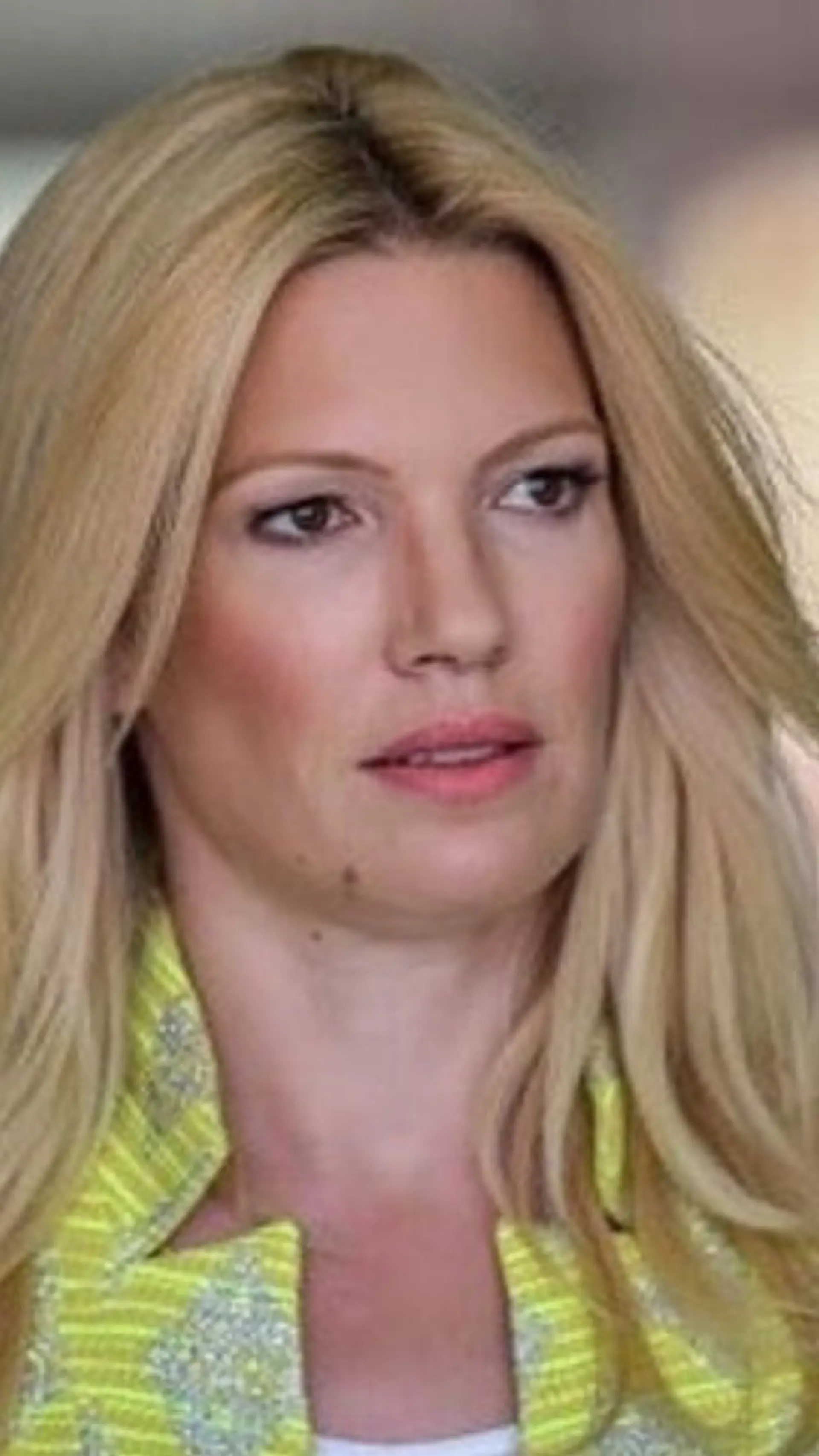 Jessica Libbertz - Erfahrene Sportmoderatorin, versierte Journalistin und inspirierende Autorin – Ihr Schlüssel zu interdisziplinärer Sportexpertise für Ihr Unternehmen.