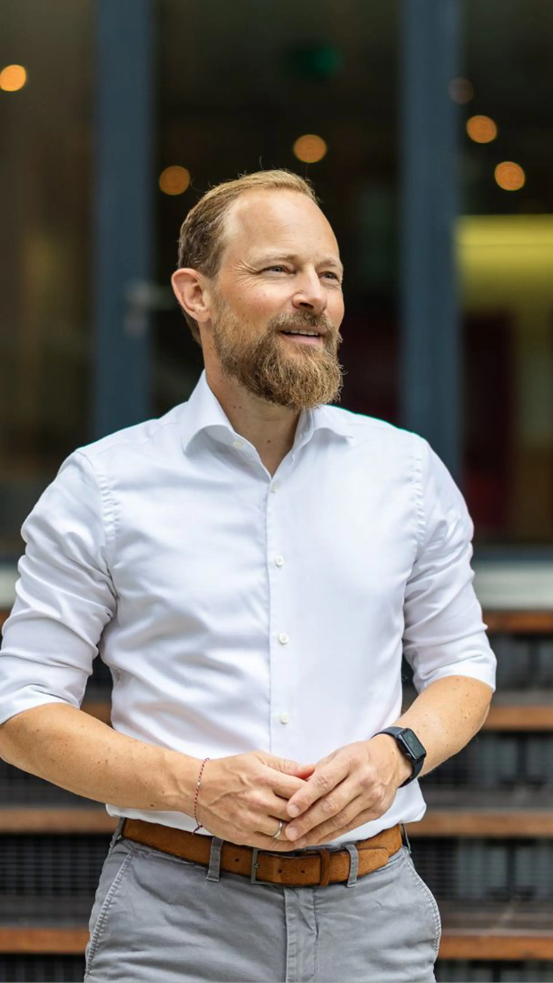 Stefan Ebener - <p>Dr. Stefan Ebener zeigt, wie Künstliche Intelligenz Wirtschaft, Führung und Gesellschaft nachhaltig verändert.</p>