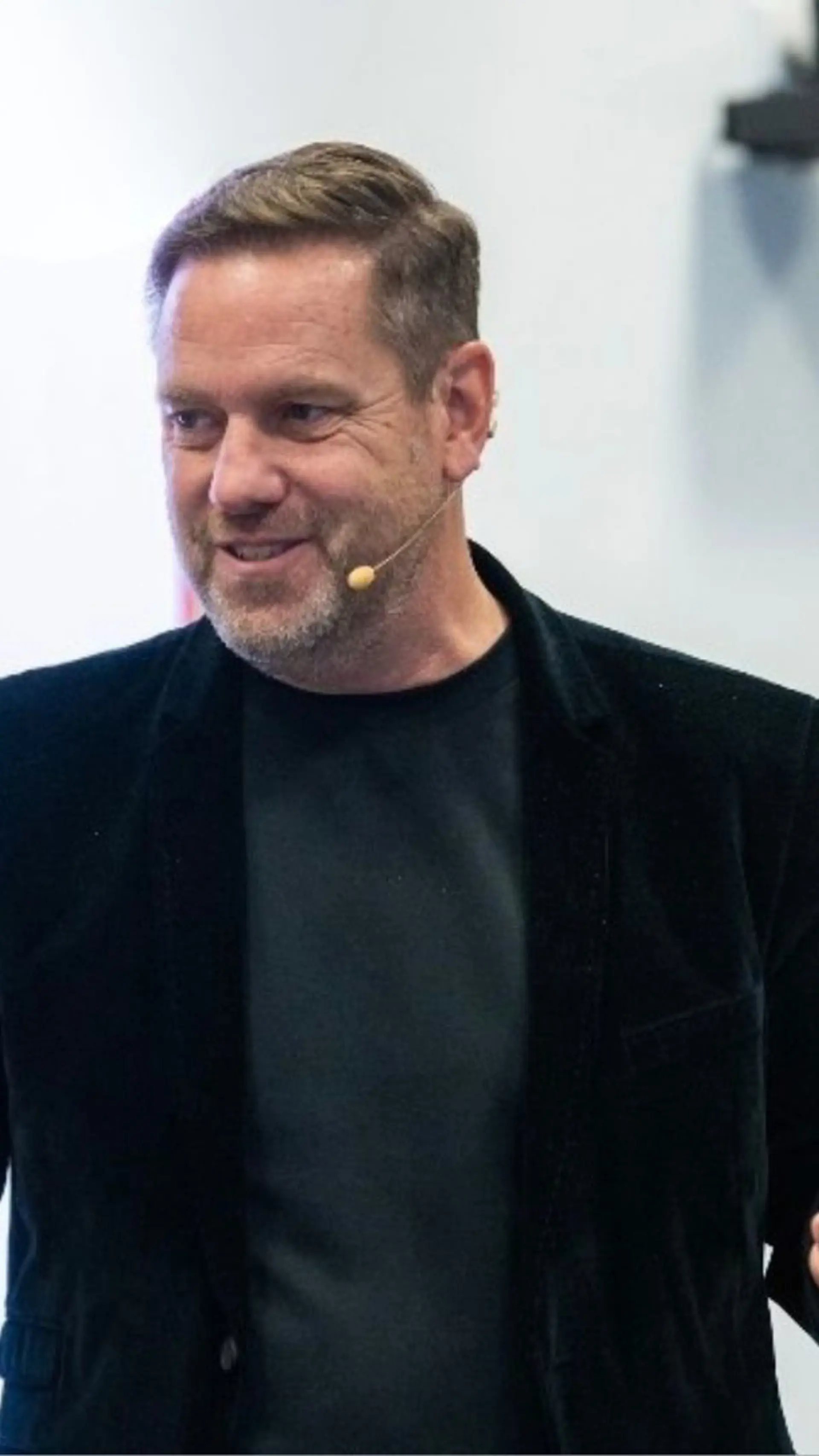 Martin Meyer-Gossner - <p>Gründer, Strategieberater für IT-Marketing und -Sales; Moderator, Keynotes zu Customer Experience; ROI, KI, Digitalisierung sowie Change Adoption.</p>