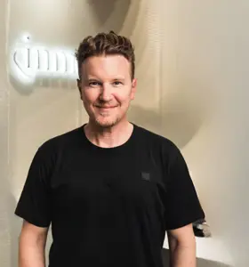 Felix Bertram - Dr. med. Felix Bertram verbindet Medizin, Longevity, Unternehmertum und Leadership zu inspirierenden Impulsen für nachhaltige Gesundheit.