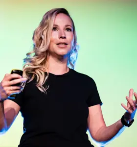 Fränzi Kühne - Gründerin, Ex-CDO, Aufsichtsrätin, Autorin sowie gefragte Speakerin und Moderatorin für Digitalisierung und moderne Führung