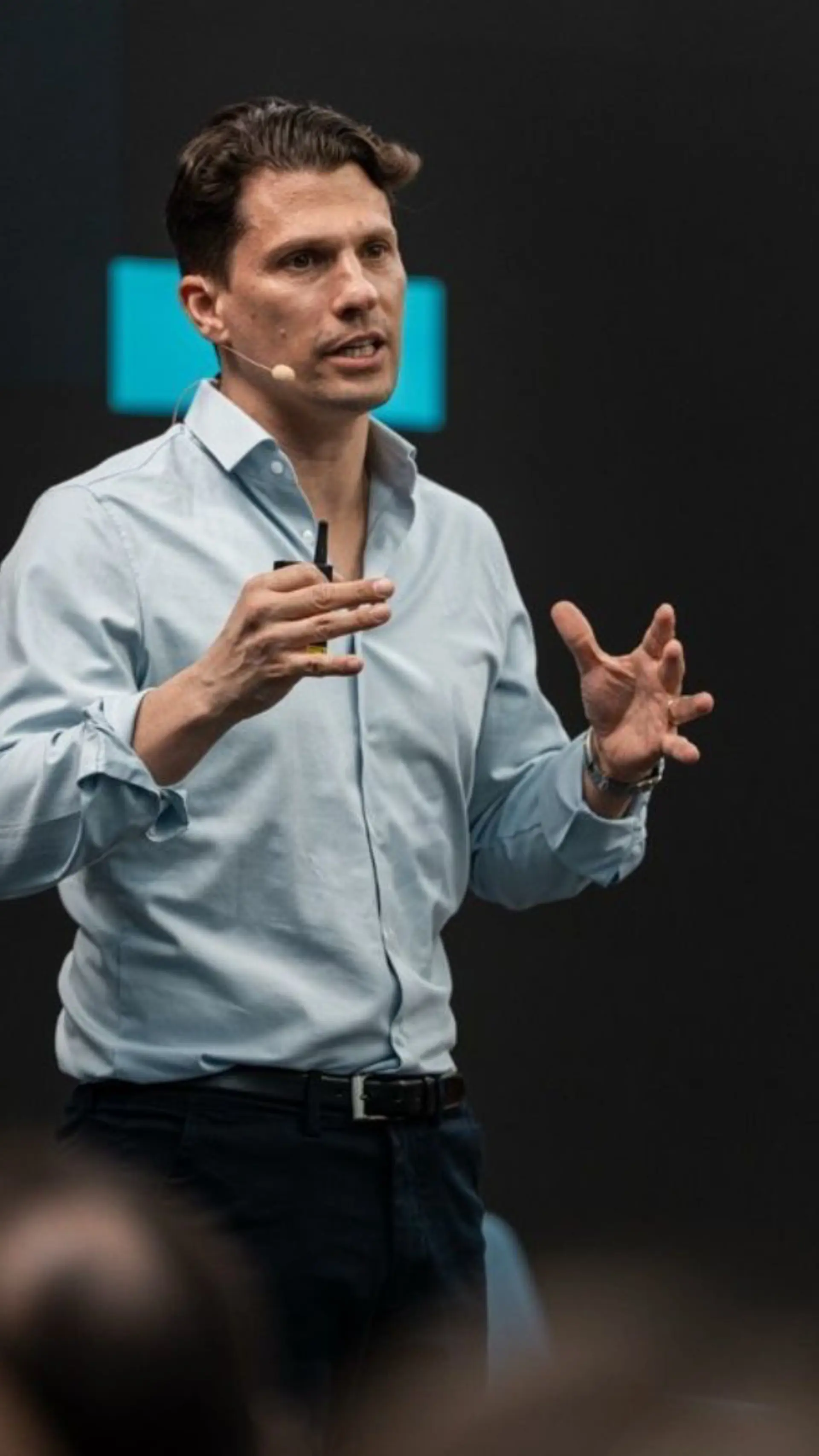 Hubertus Porschen - <p>Dr. Hubertus Porschen ist KI Speaker für den Mittelstand und zeigt, wie Unternehmen Künstliche Intelligenz erfolgreich nutzen.</p>