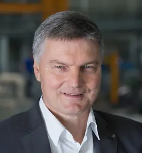 Johann Hofmann - Gründer von ValueFacturing®, Experte für Digitalisierung &amp; Industrie 4.0, Autor. 