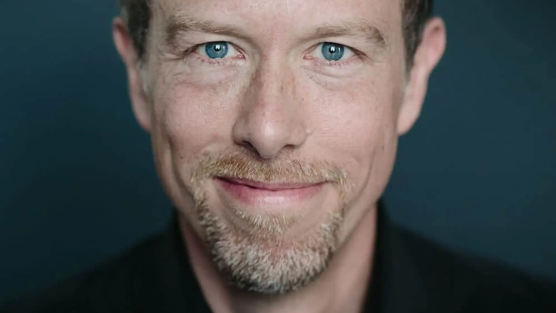 Referent Nicolas Dierks: Philosoph, Bestsellerautor und Experte für den Sozialen Wandel durch die Digitalisierung unserer Gesellschaft.
