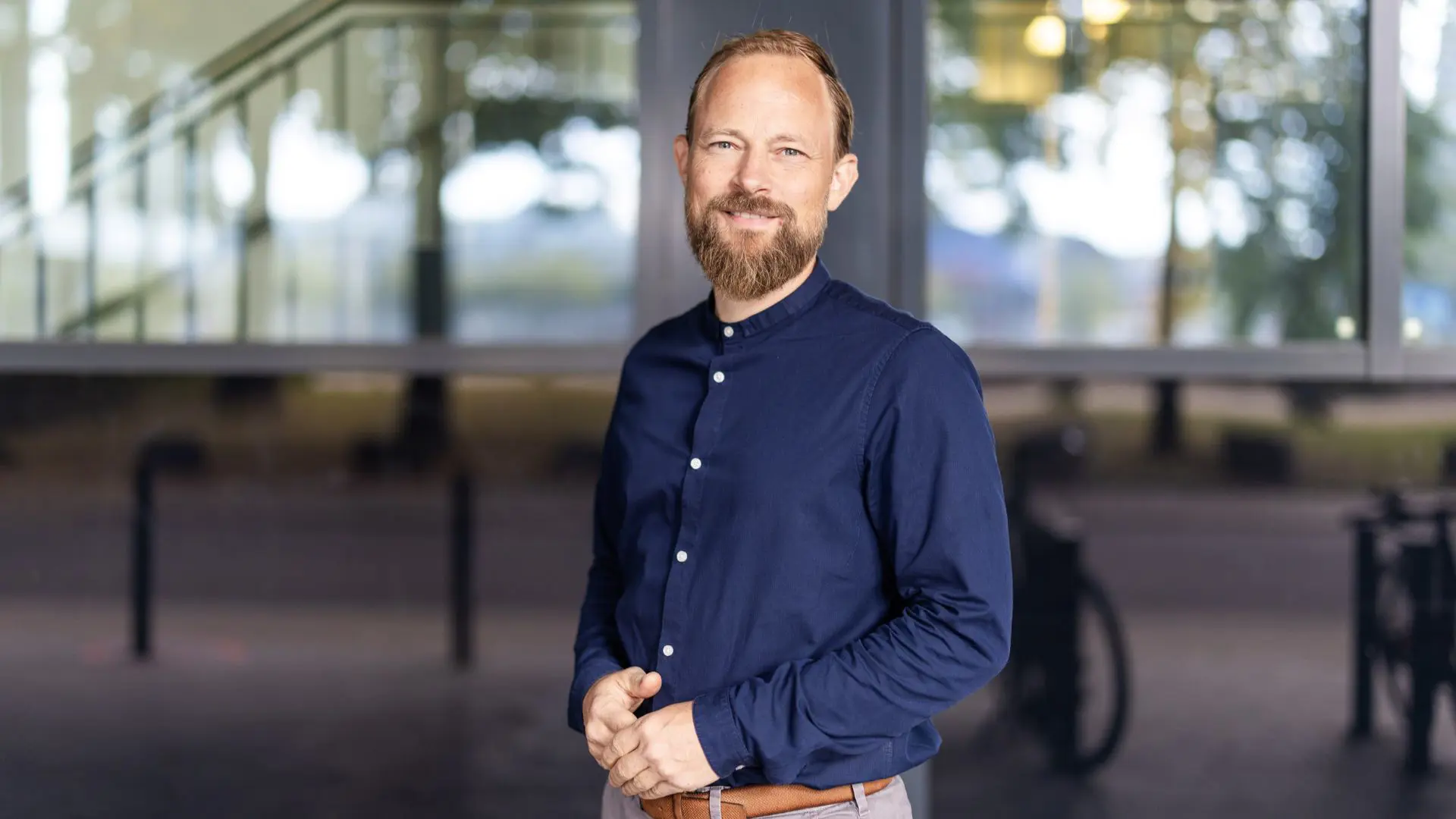 Stefan Ebener - <p>Dr. Stefan Ebener zeigt, wie Künstliche Intelligenz Wirtschaft, Führung und Gesellschaft nachhaltig verändert.</p>