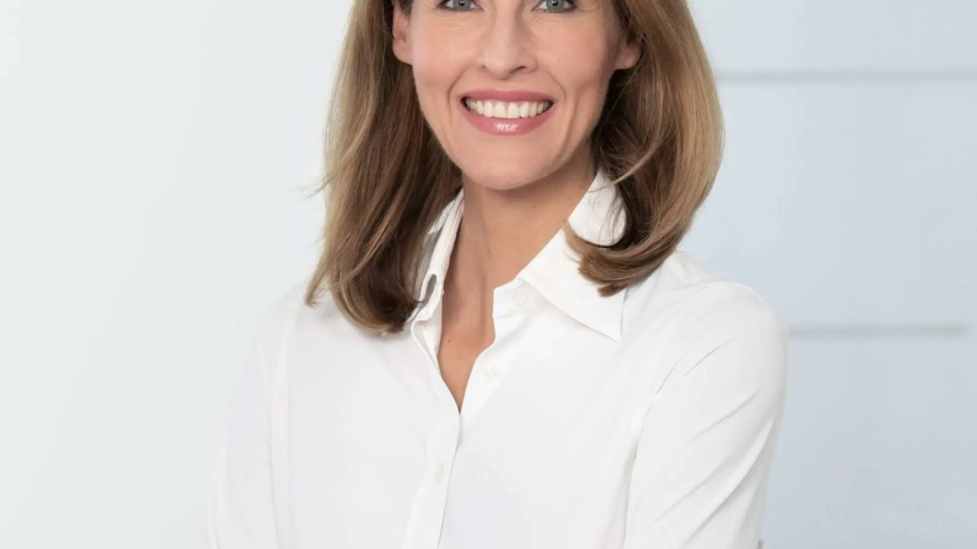 Referentin Monika Matschnig Vortrag: Körpersprache-Expertin und Bestsellerautorin lebt sowie lehrt die Wirkung von Gestik und Mimik