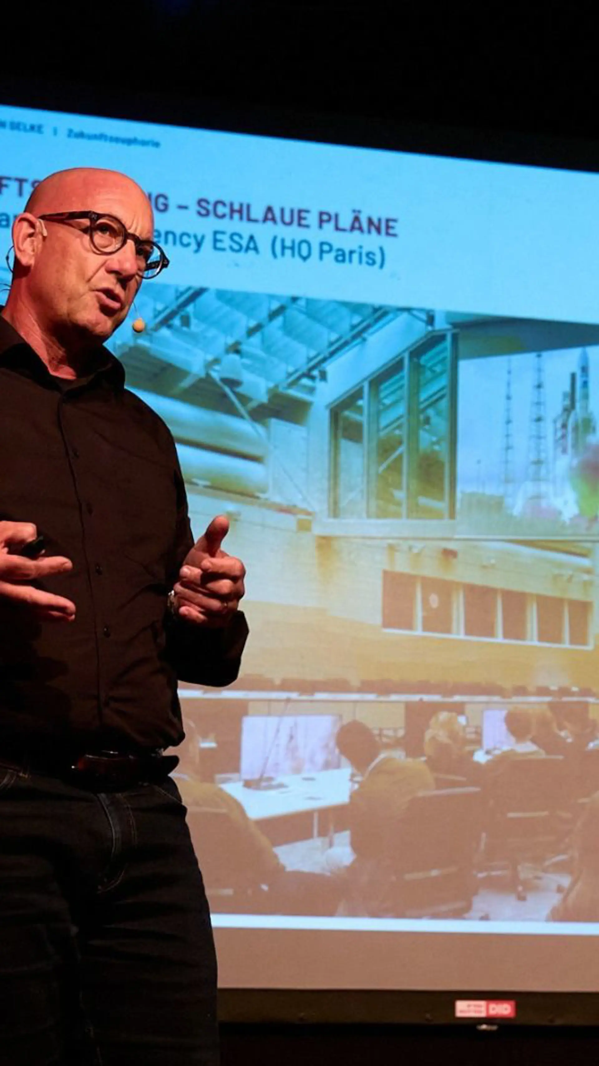 Stefan Selke - <p>Stefan Selke verbindet Wissenschaft, Zukunftsdenken und inspirierende Geschichten über gesellschaftlichen Wandel, Zukunftseuphorie und Aufbruch.</p>