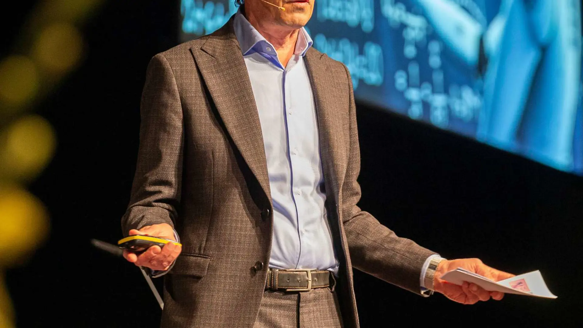 Referent Georges T. Roos: Führender Zukunftsforscher der Schweiz bietet Einblicke in die Zukunft und Megatrends, Vortrag, Keynote