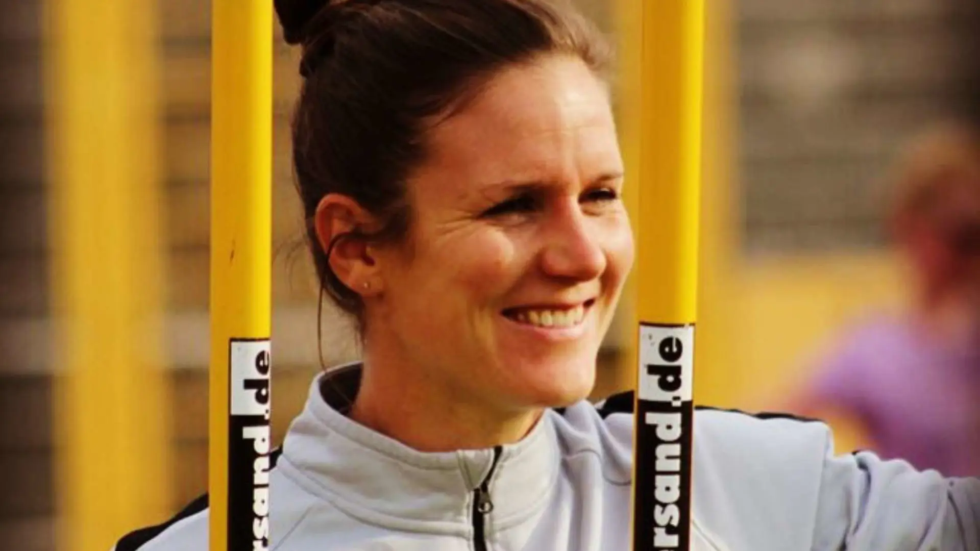 Referentin Alisa Vetterlein: Erfolgreiche Fußball-Torwarttrainerin und Profitorhüterin zeigt, wie man mit Druck umgeht und teilt einzigartige Einblicke ins Teamgefüge,