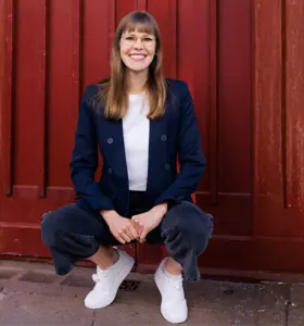 Eva Asselmann - Eva Asselmann zeigt, wie psychologische Selbstführung, innere Stabilität und Klarheit in Zeiten von Überforderung gelingen.