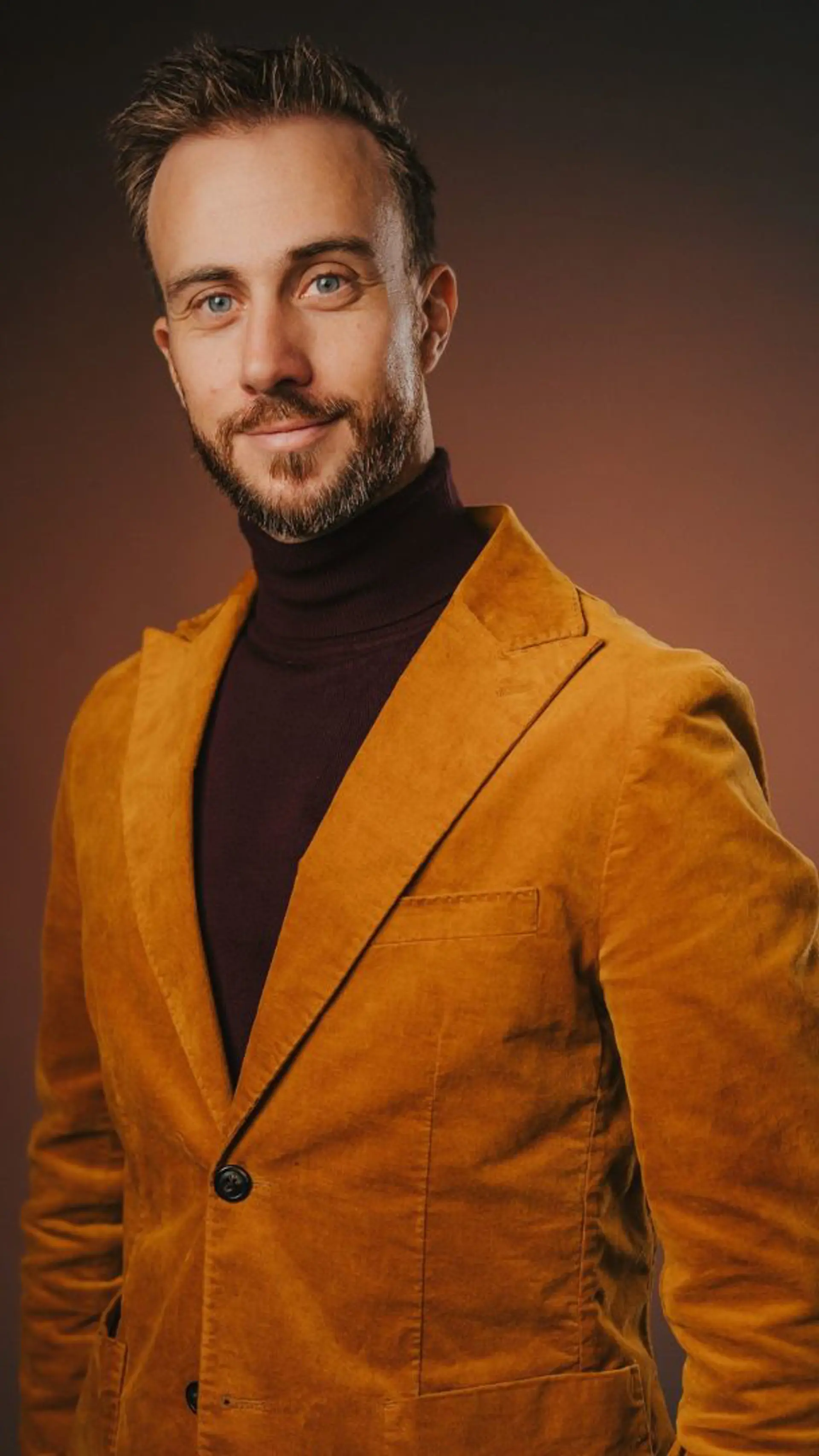 Christian Strohmayr - <p>Christian Strohmayr zeigt, wie KI im Unternehmen produktiv wird – mit selbst gebauten Systemen, Live-Demos und Erfahrungen aus der Praxis.</p>