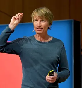 Daniel Scherz - Architekt, Wissenschaftler und Projektentwickler erläutert, wie nachhaltige Architektur gelingt.